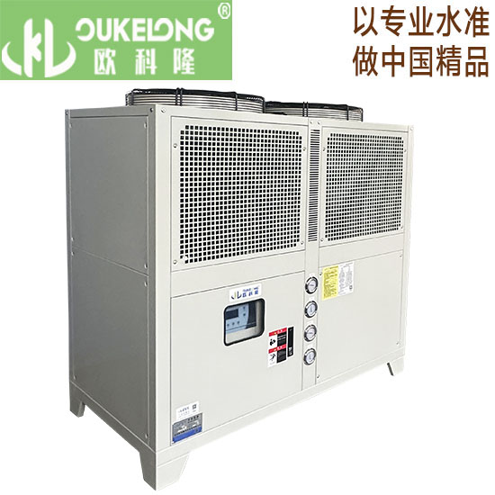 15匹風冷箱式冷水機